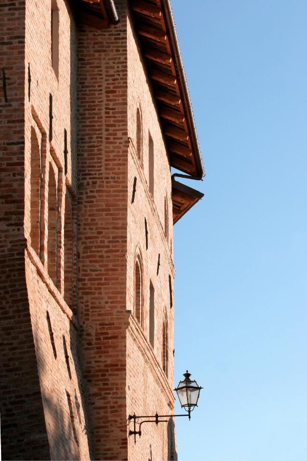 Foresteria Ristorante Conti Roero Monticello d'Alba Exterior foto